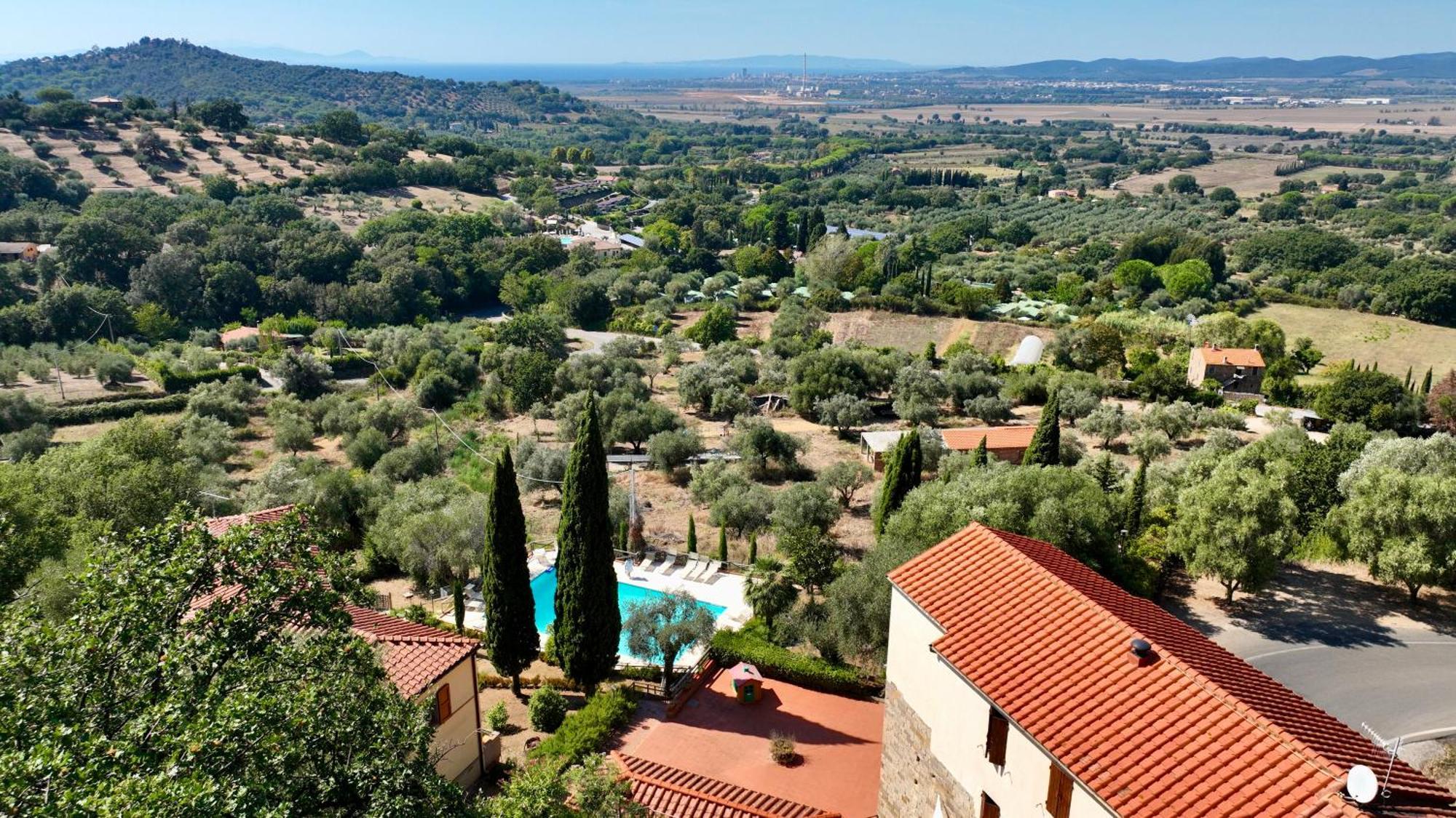 Madonna Del Poggio Cav Aparthotel Scarlino Exterior foto
