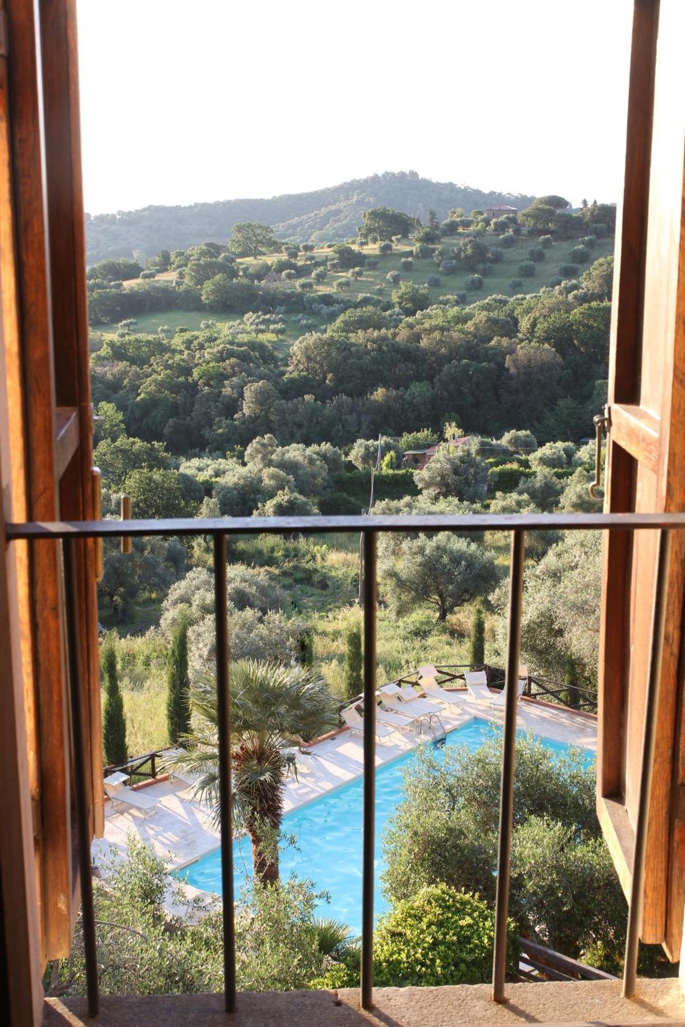 Madonna Del Poggio Cav Aparthotel Scarlino Exterior foto