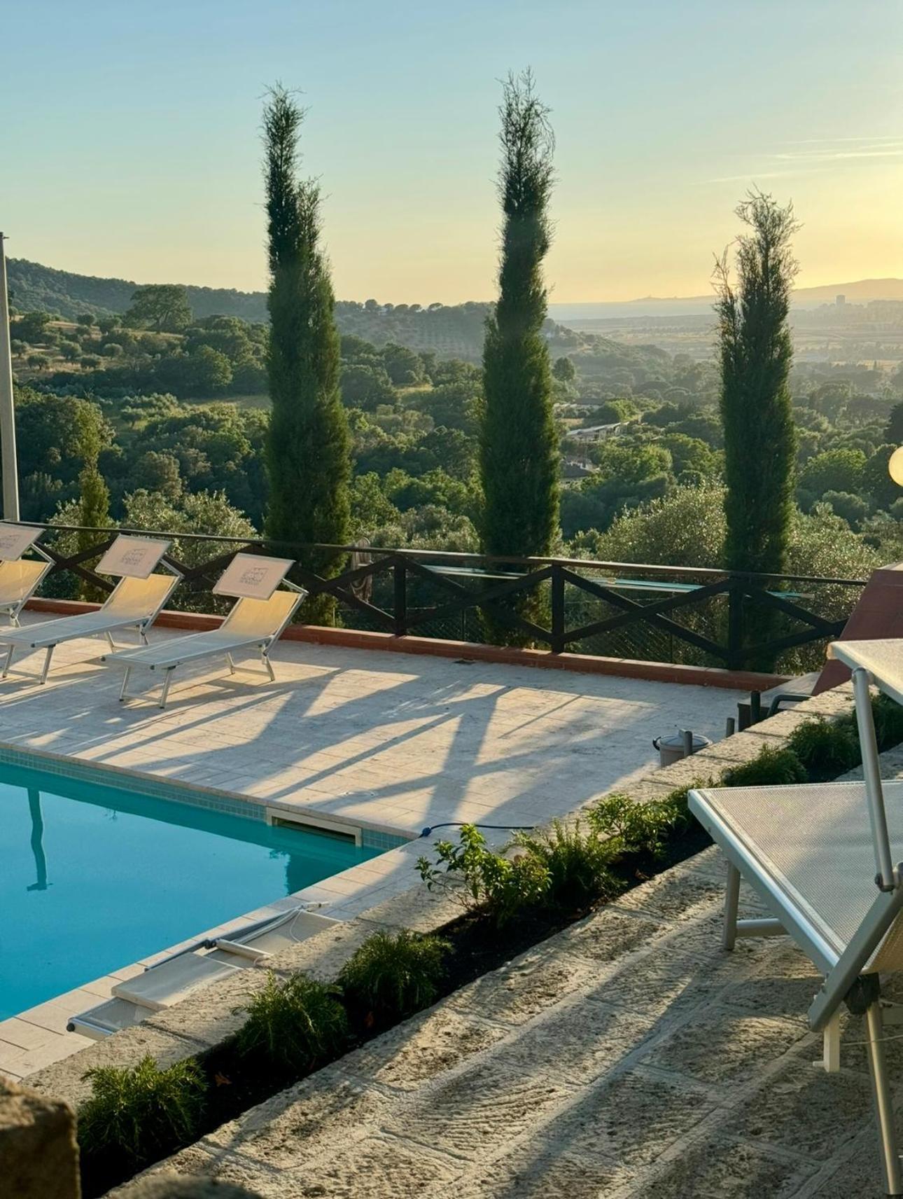 Madonna Del Poggio Cav Aparthotel Scarlino Exterior foto