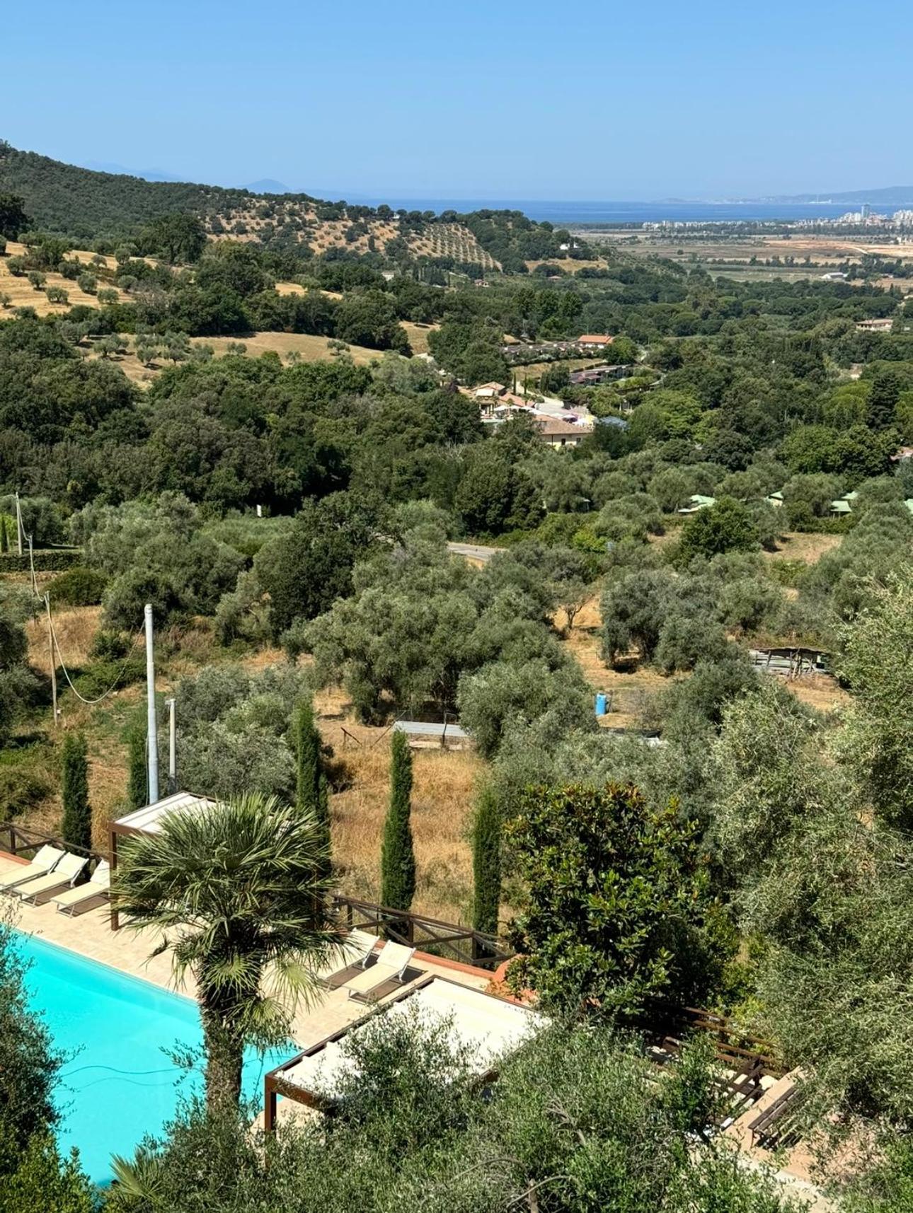 Madonna Del Poggio Cav Aparthotel Scarlino Exterior foto